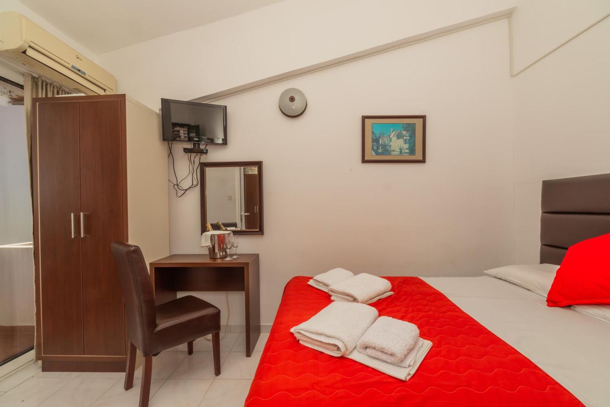 David Apartments And Rooms Dobra Voda Esterno foto