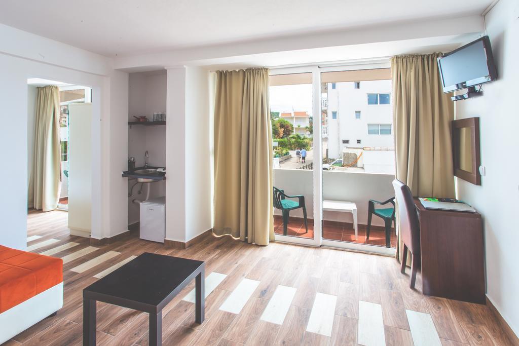 David Apartments And Rooms Dobra Voda Esterno foto