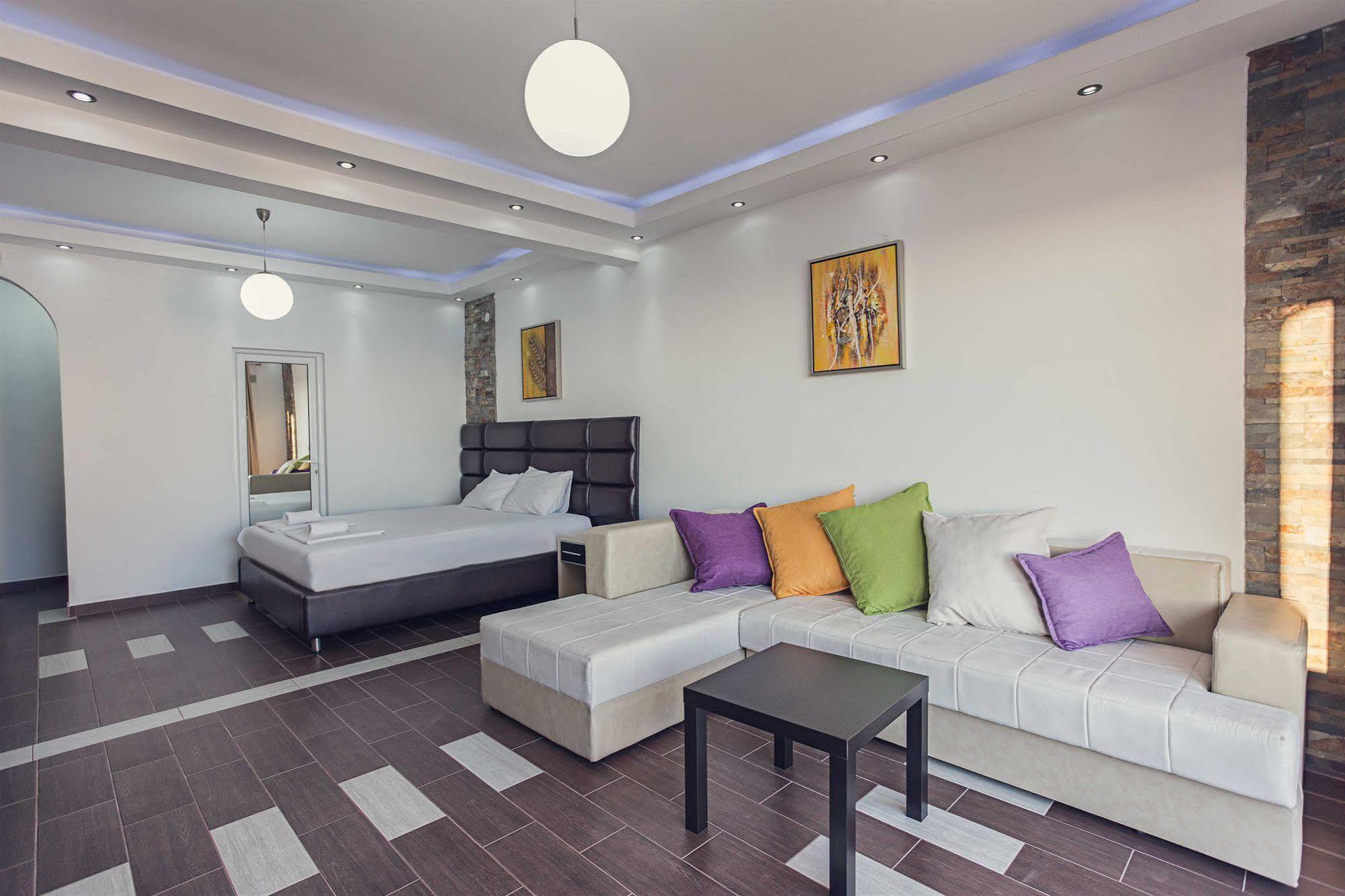 David Apartments And Rooms Dobra Voda Esterno foto