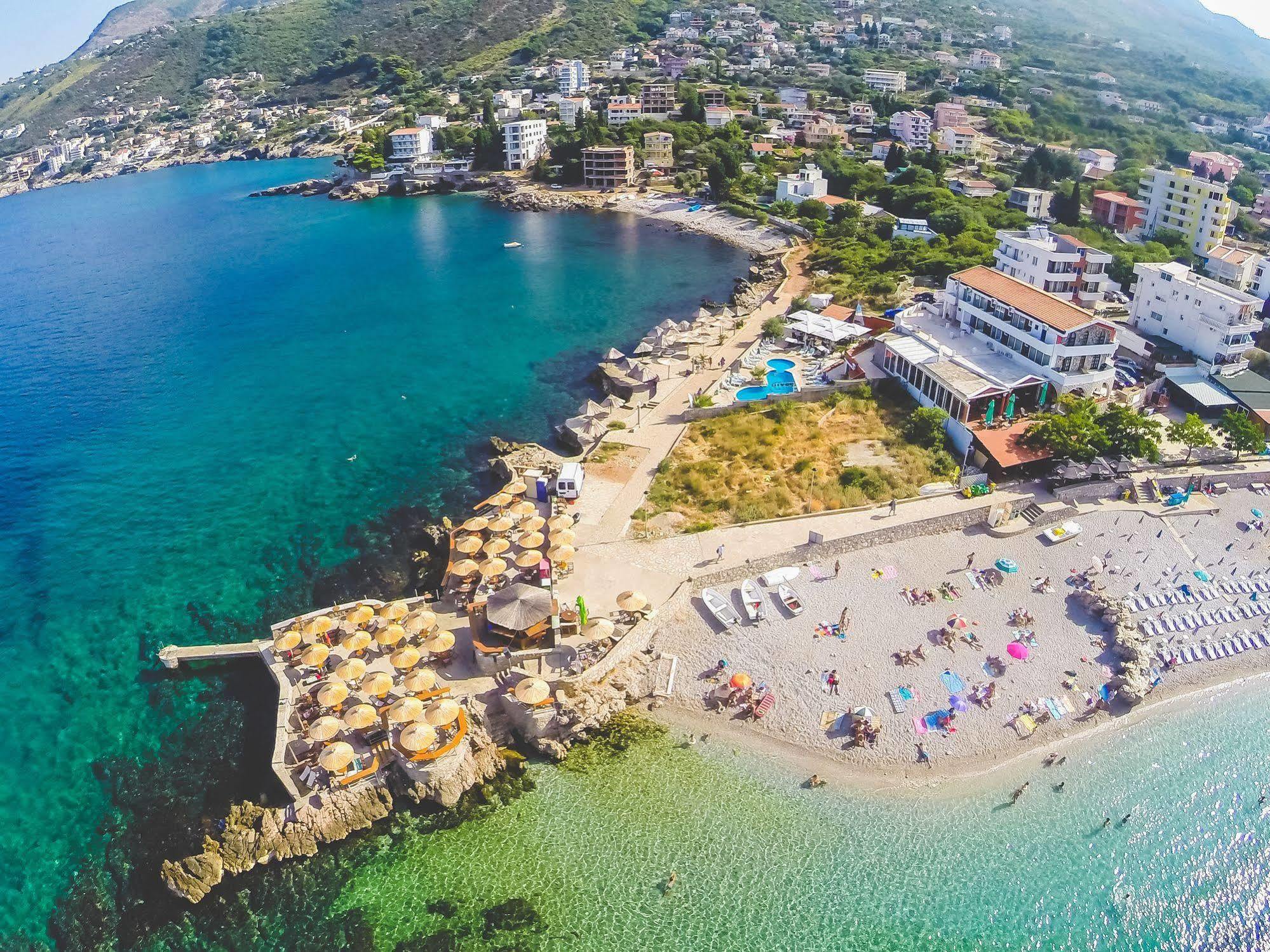 David Apartments And Rooms Dobra Voda Esterno foto